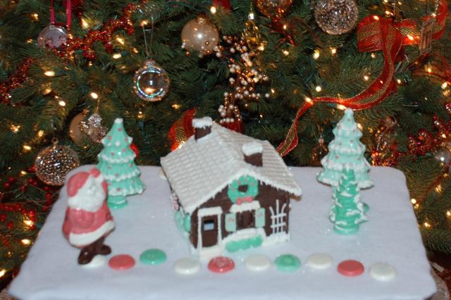 2011/12(Dec)/13(Cookies and Candy before Santa Arrives)/2011-12-15-Christmas-13.jpg